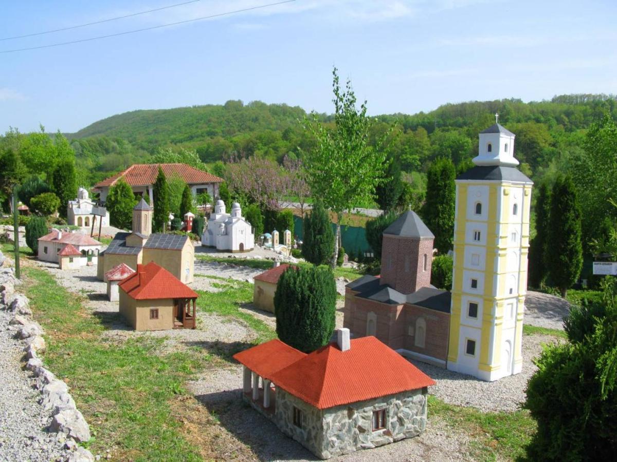 Hotel Resava Despotovac Kültér fotó